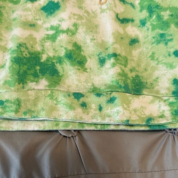 Cat & Jack Green Tie-Dye Clover Sweatshirt - Picture 2 of 4